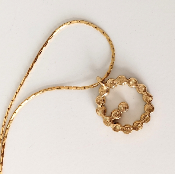 Givenchy necklace - Picture 5 of 6